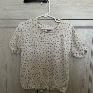 2 Piece Set Old Navy Kids Cream Floral Shirt and Shorts